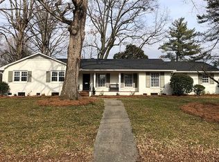 341 Grandview Dr, Winston Salem, NC 27104