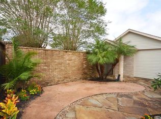 1702 Plumbwood Way, Houston, TX 77058