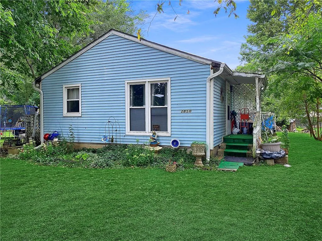 2850 Standard Ave photo 1