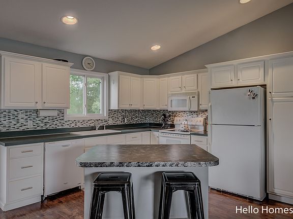 5th image of 4187 Savannah Ct SW