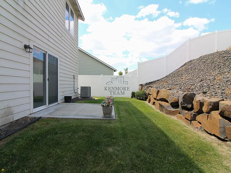 5613 Remington Dr — Photo 15