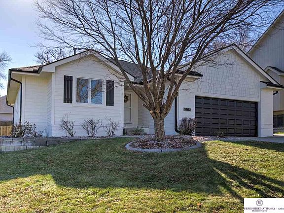 2nd image of 15717 Timberlane Dr