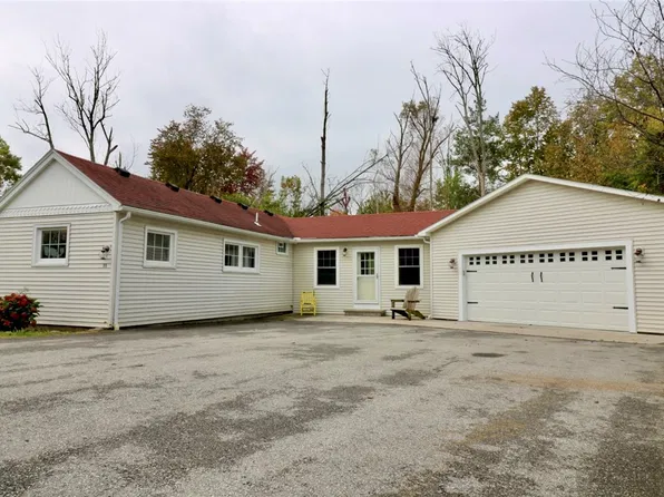 35 Huffer Rd, Hilton, NY 14468