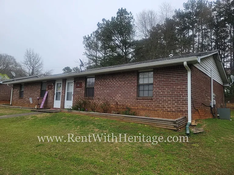 1049 Old Powder Springs Rd SW — Photo 18