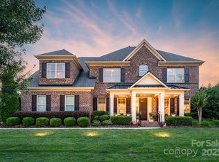 8301 Caesars Head Dr, Waxhaw, NC 28173