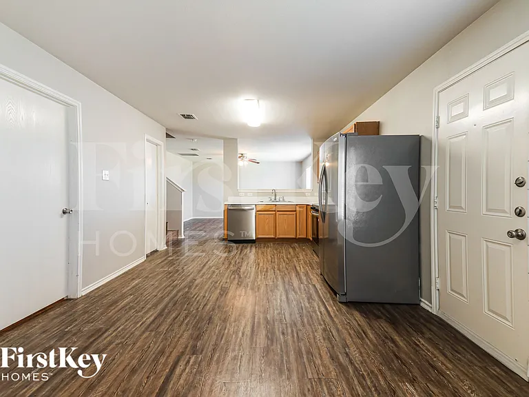 2809 Spencer Cir — Photo 8