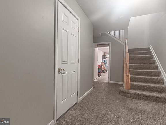 5th image of 374 Bruaw Dr