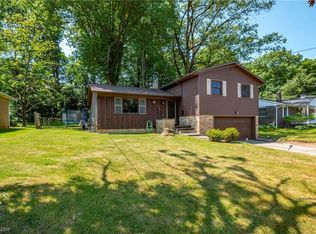 2130 Wedgewood Dr, Akron, OH 44312