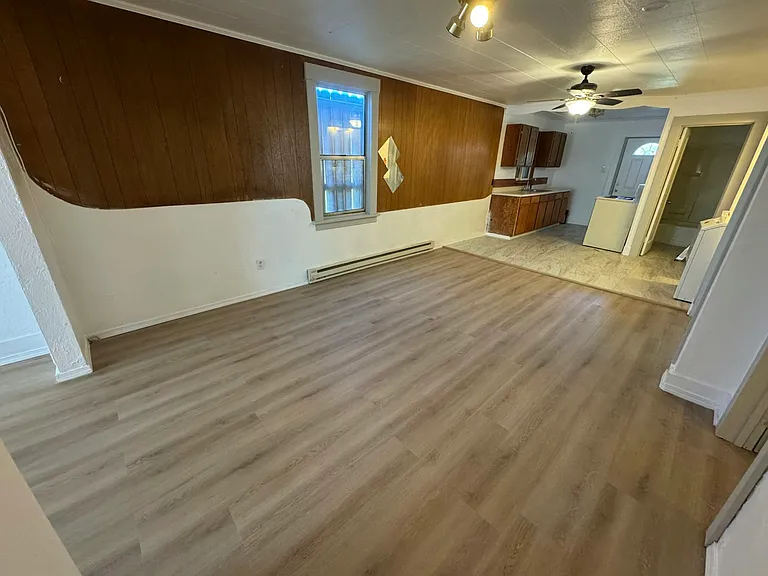 414 Main Ave E #3 — Photo 4