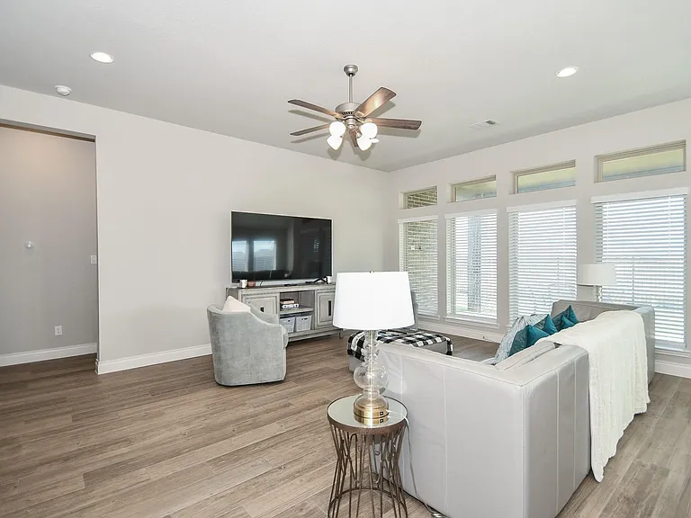 10131 Napier Dr — Photo 6