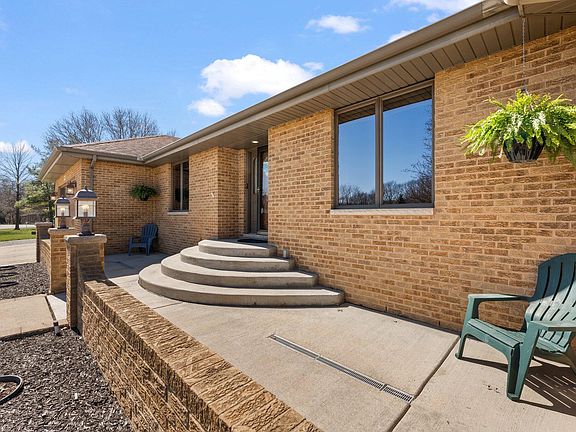 3rd image of 13050 Oakdale Pl