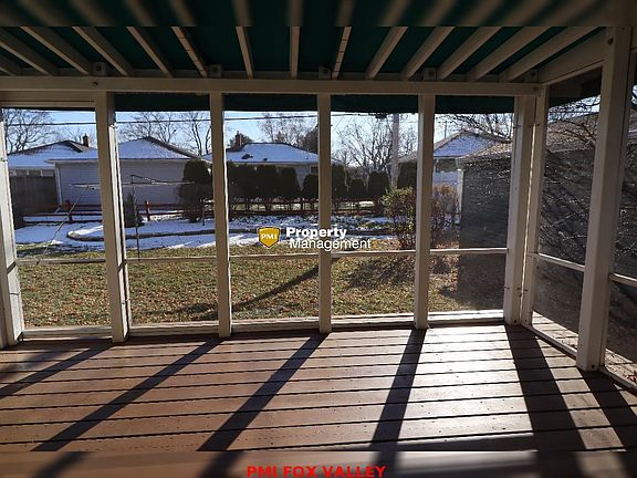 3rd image of 301 E McArthur St