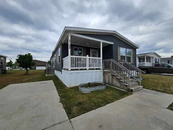 2128 Leisure Ln #692, Traverse City, MI 49686