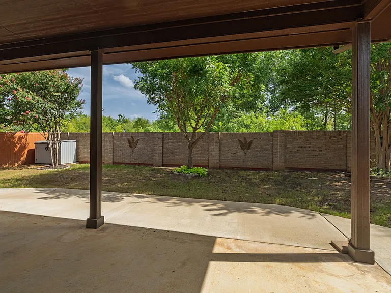 305 Dorset Ct — Photo 22