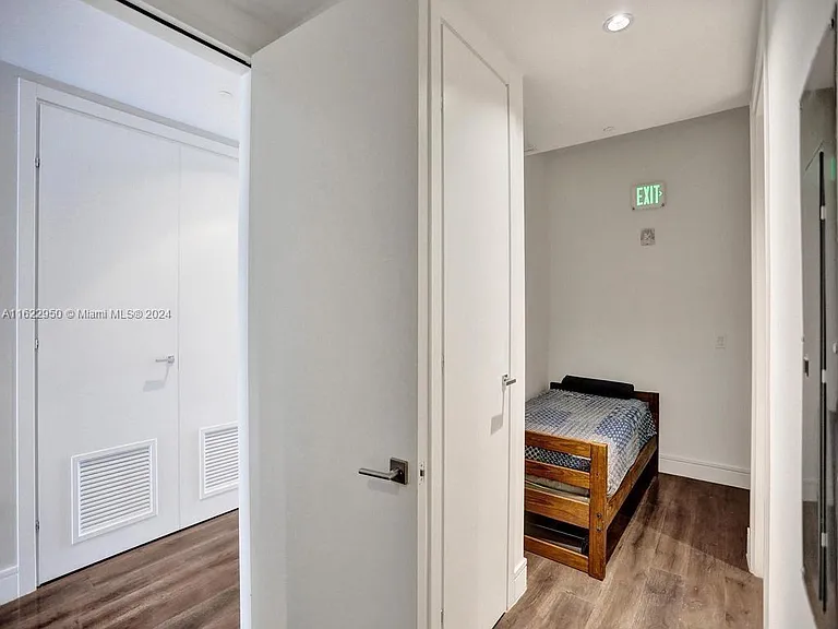 3250 NE 188th St #207 — Photo 51