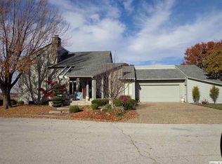 4633 Spring Lake Dr S, Quincy, IL 62305