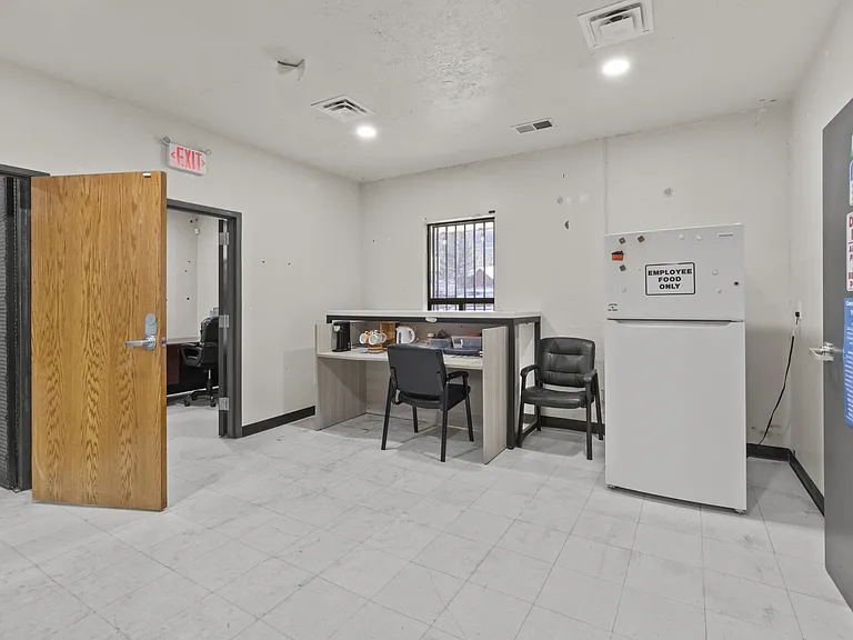 360 Sudderth Dr #1 — Photo 26