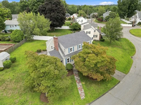 30 Manor Rd, Waltham, MA 02453