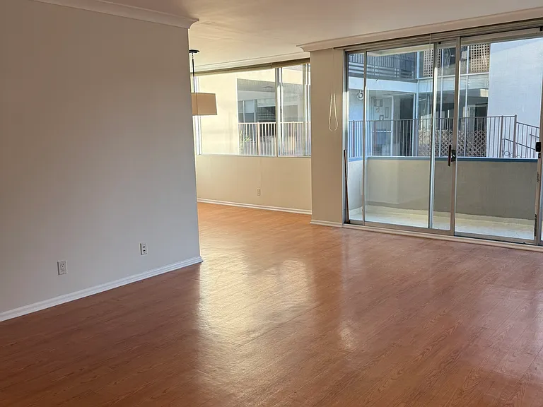 1330 California Ave #108 — Photo 3
