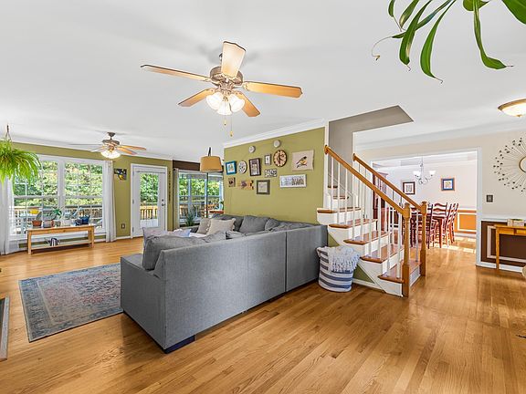 5th image of 46 Rock Creek Ln