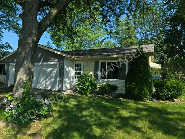 5700 Lessandro St — Photo 10