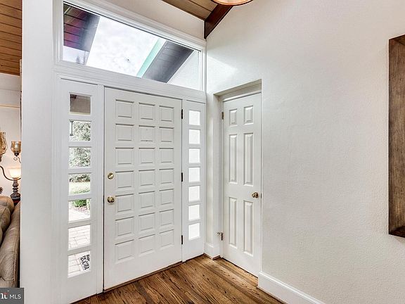 5th image of 16112 Berkeley Dr