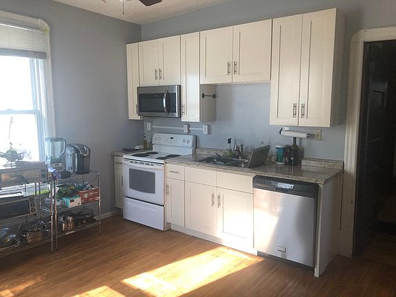 4th image of 1838 Carroll Ave