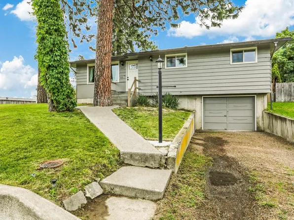 207 W Lyons Ave, Spokane, WA 99208