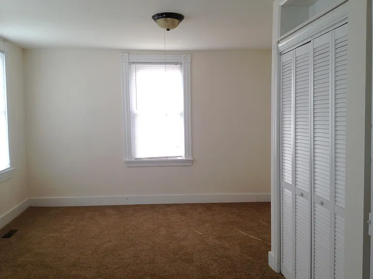 10430 Greenwood Rd — Photo 9