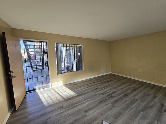 3rd image of 4254 42nd St APT D