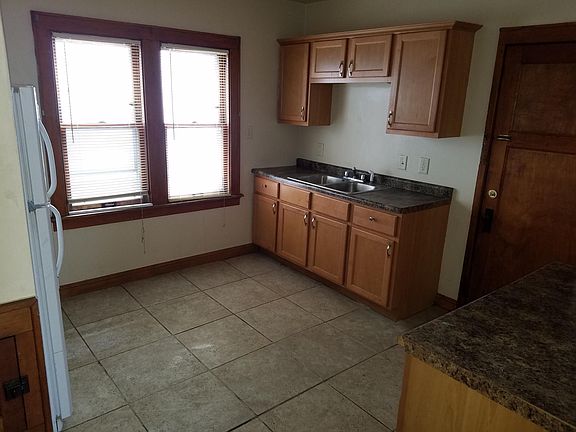 5th image of 2263 N 72nd St