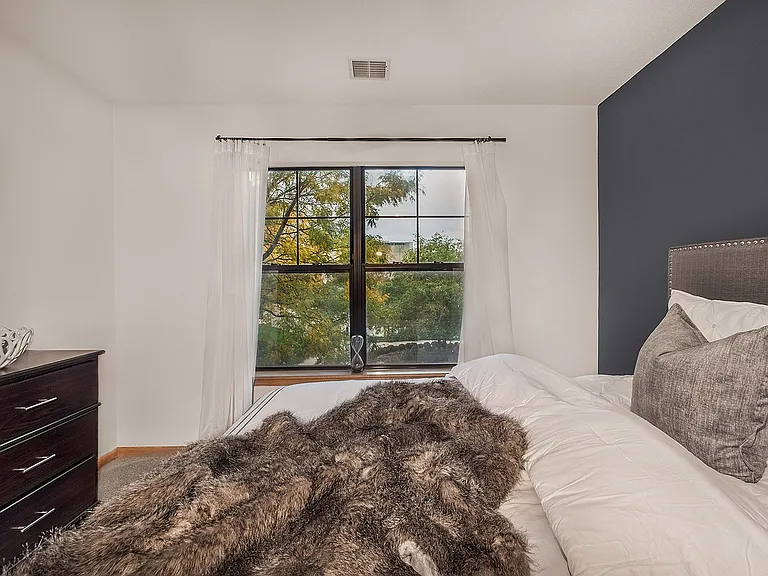 Library Hill Apartments — Photo 28