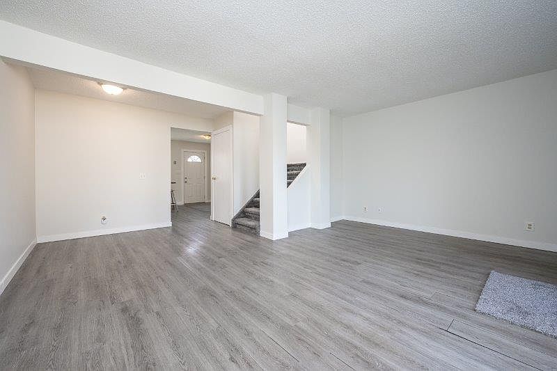 Calgary Townhouse for rent - 3 Bedrooms — photo 16