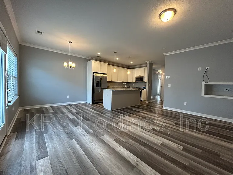 4724 Kilby Dr — Photo 5