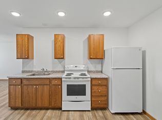 1445 Peterson Dr #204, Dodgeville, WI 53533