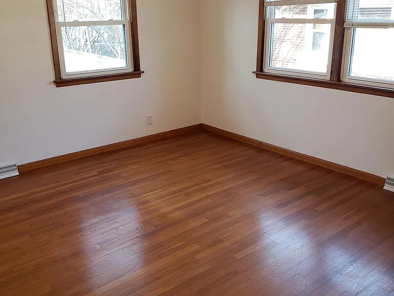 405 E Mumford Dr — Photo 21
