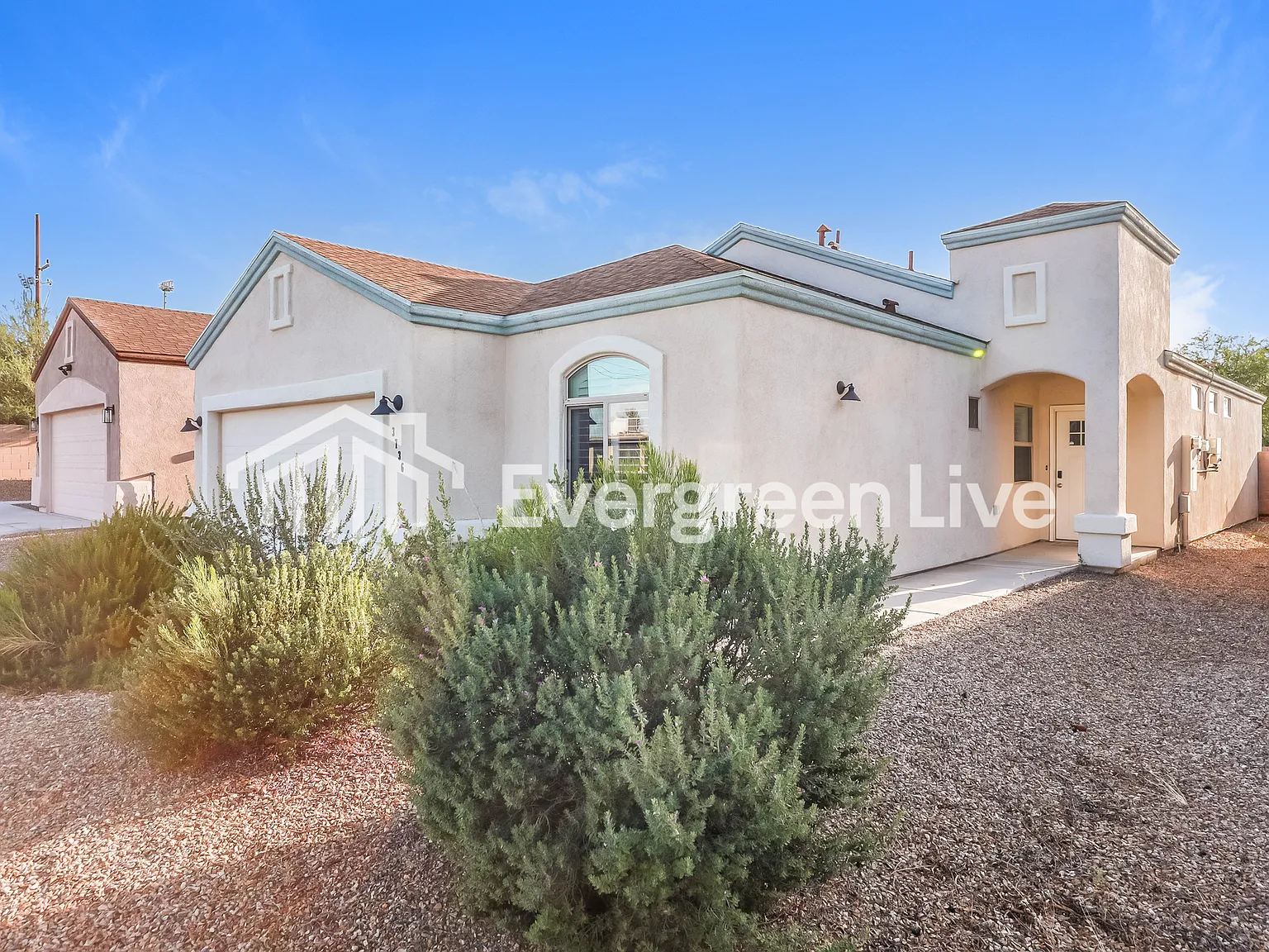 4 bed, 2.0 bath, 1768 sqft, $1,995 — Photo 2