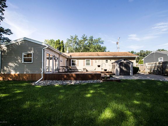 5th image of 2046 Auburn Ave