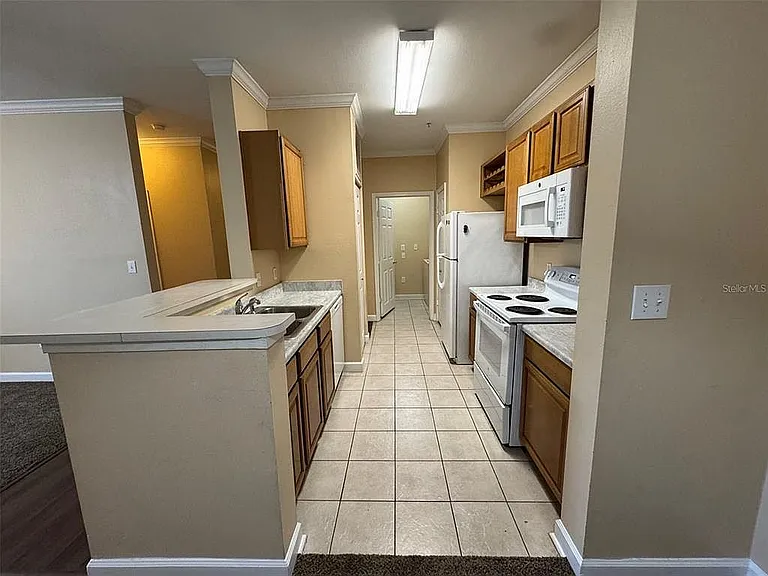 18575 Bridle Club Dr — Photo 3