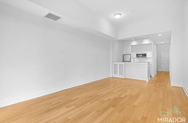 Rented by Mirador Real Estate | media 9