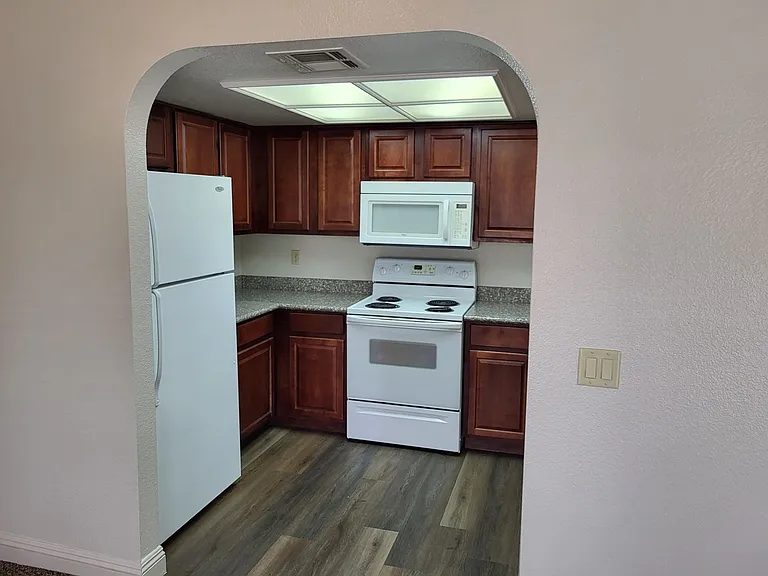 1412 Bass Dr #D — Photo 9