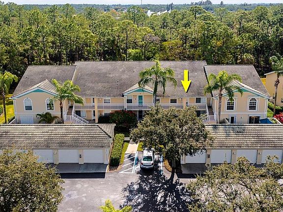 3rd image of 25761 Lake Amelia Way Unit 204