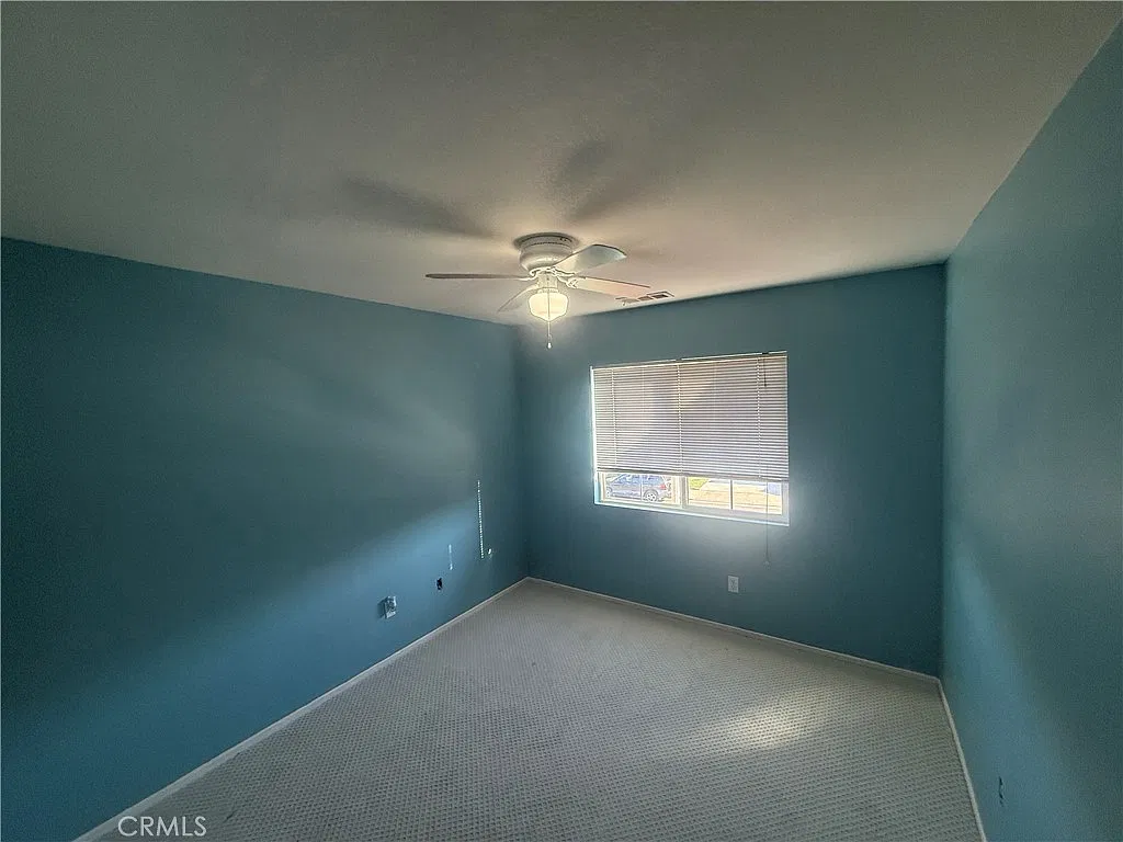 5 bed, 2518 sqft, $3,100 — Photo 2