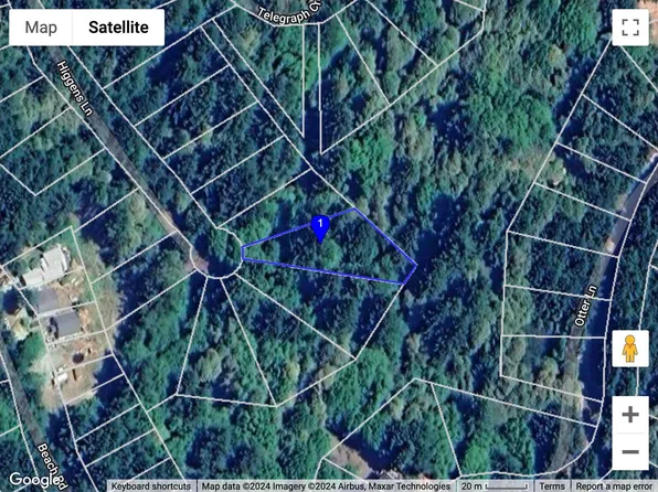 137 Higgins Ln, Whitethorn, CA 95589