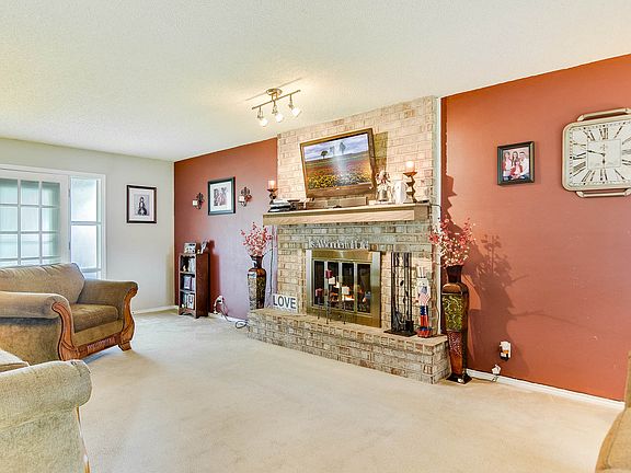 5th image of 4519 Buckmoor St
