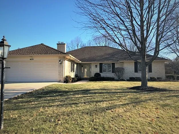 4 bed, 2325 sqft, $4,000 — Photo 1