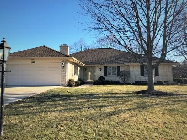 1633 Gamon Rd, Wheaton, IL 60189