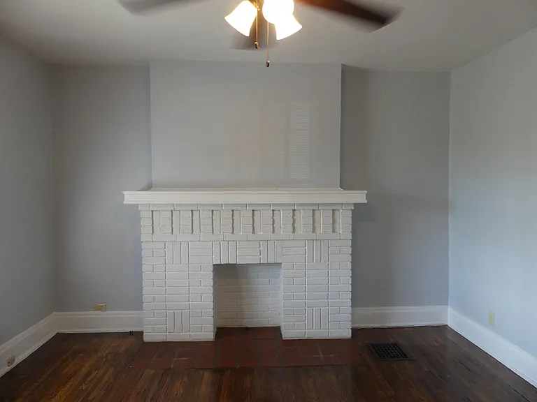 1231 N 4th St #1/2 — Photo 1
