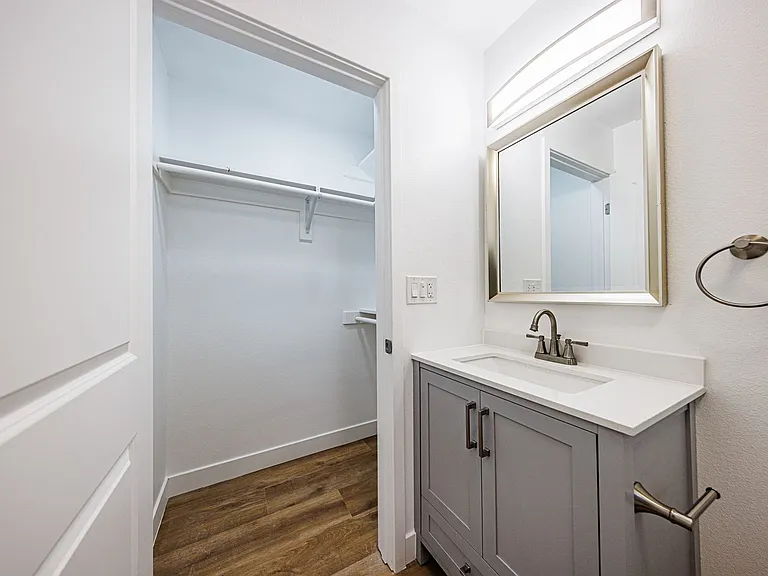 Huge 2, 3 & 4 Bed 2026 Townhomes — Photo 107