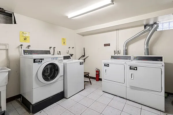 Sold by Redfin Real Estate | media 19